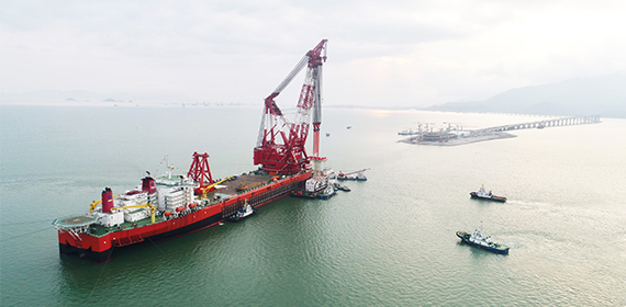 “振华30”起重打捞工程船